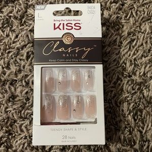 Kiss Classy Long Gel Glue-On Silver Jewel Nails (28 Count)